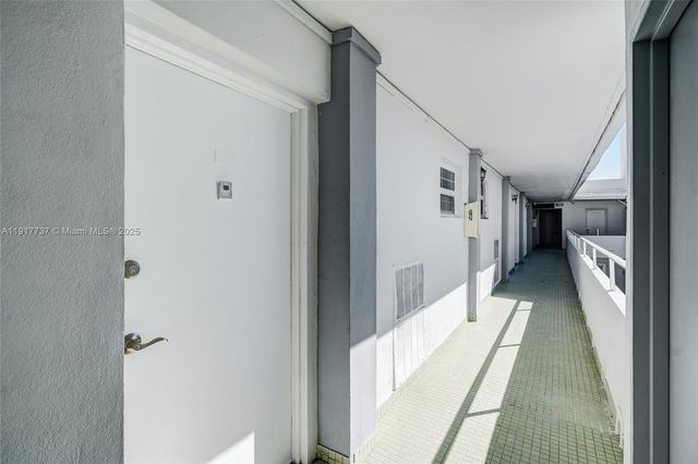 8000 Harding Ave 7F, Miami Beach, FL 33141