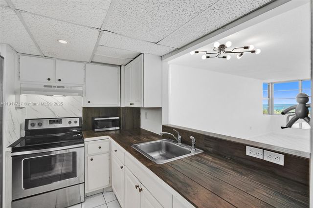 8000 Harding Ave 7F, Miami Beach, FL 33141