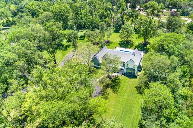 699 Plum Tree Road, Barrington Hills, IL 60010