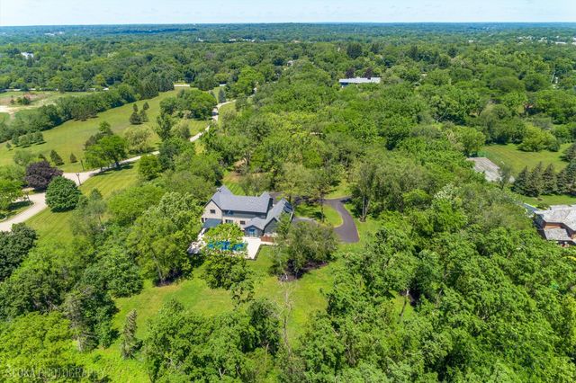 699 Plum Tree Road, Barrington Hills, IL 60010