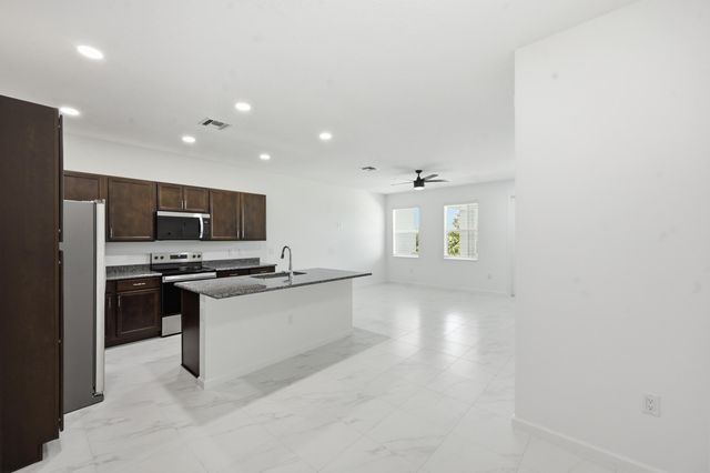 4910 N Longwood Lake Square, Westlake, FL 33470