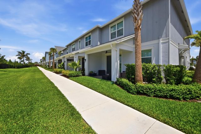 4910 N Longwood Lake Square, Westlake, FL 33470