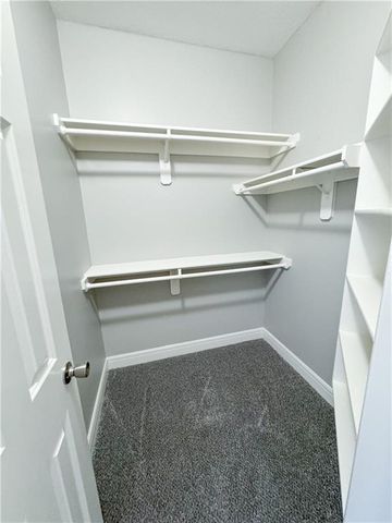 613 NE Persimmons Circle, Lee's Summit, MO 64064