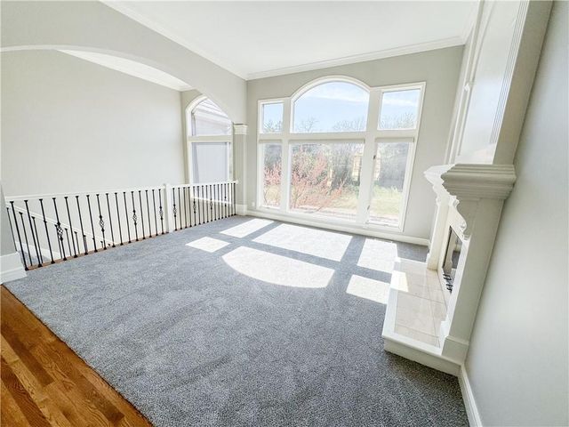 613 NE Persimmons Circle, Lee's Summit, MO 64064