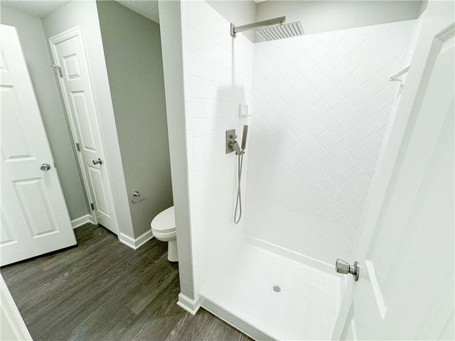 613 NE Persimmons Circle, Lee's Summit, MO 64064