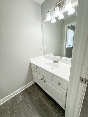 613 NE Persimmons Circle, Lee's Summit, MO 64064