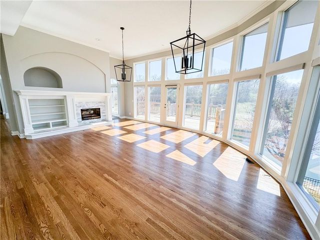 613 NE Persimmons Circle, Lee's Summit, MO 64064