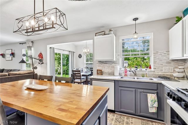 1480 Crescent Drive, Streetsboro, OH 44241