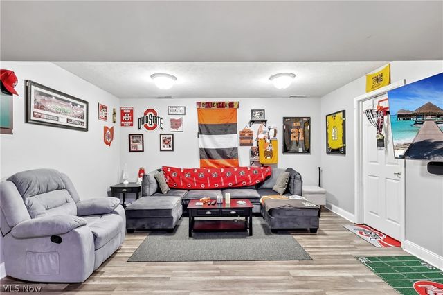 1480 Crescent Drive, Streetsboro, OH 44241