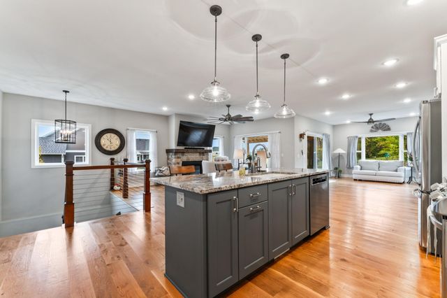 1009 Marion Court NE, Montgomery, MN 56069