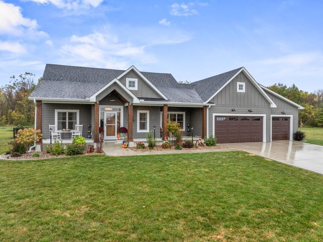 1009 Marion Court NE, Montgomery, MN 56069