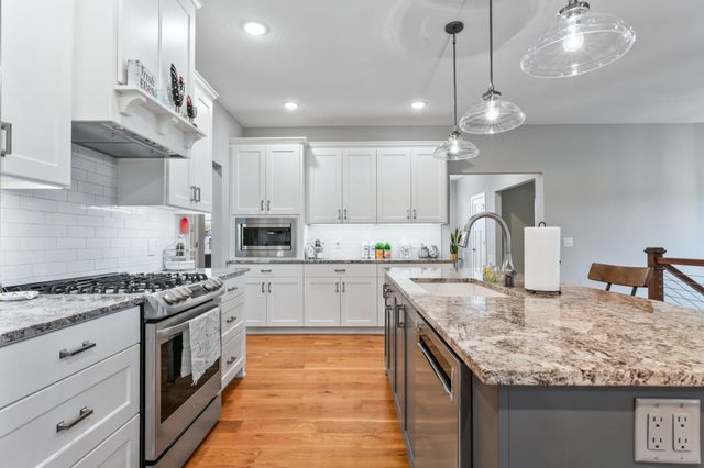 1009 Marion Court NE, Montgomery, MN 56069