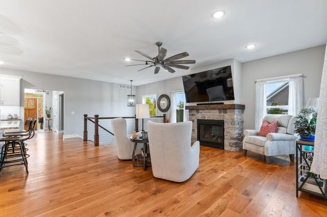 1009 Marion Court NE, Montgomery, MN 56069