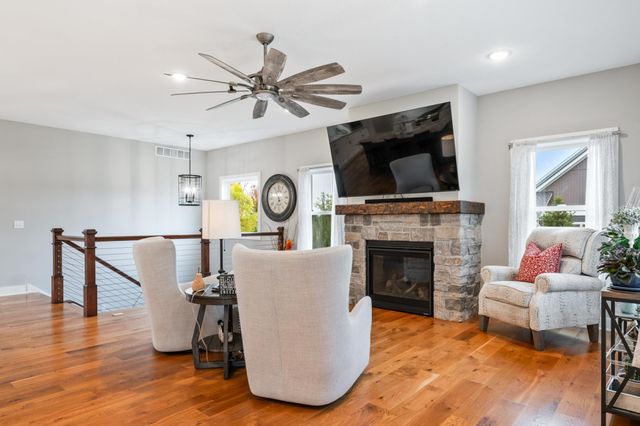 1009 Marion Court NE, Montgomery, MN 56069