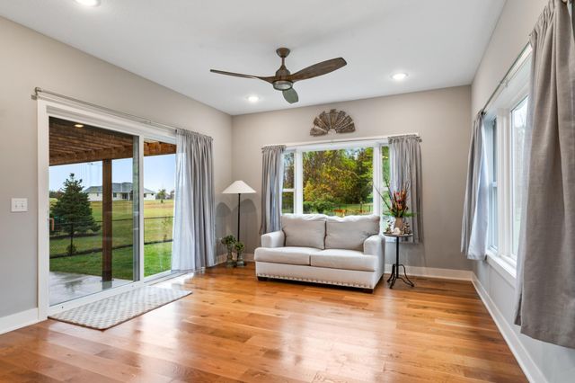 1009 Marion Court NE, Montgomery, MN 56069