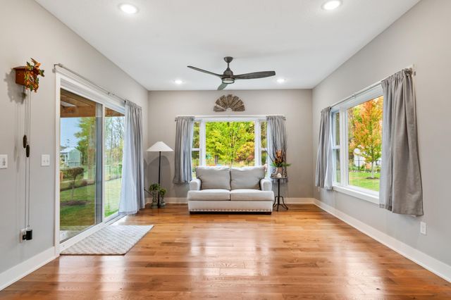 1009 Marion Court NE, Montgomery, MN 56069