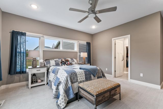 1009 Marion Court NE, Montgomery, MN 56069