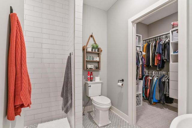 1009 Marion Court NE, Montgomery, MN 56069