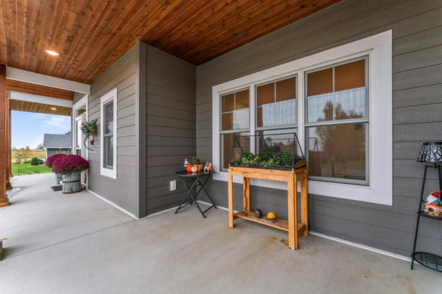 1009 Marion Court NE, Montgomery, MN 56069