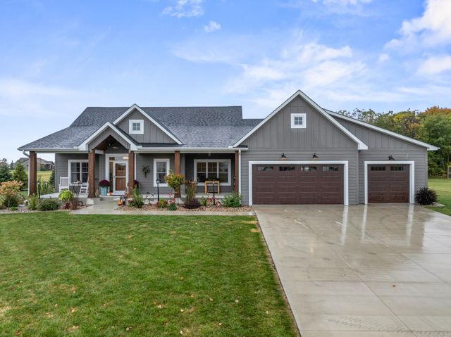 1009 Marion Court NE, Montgomery, MN 56069