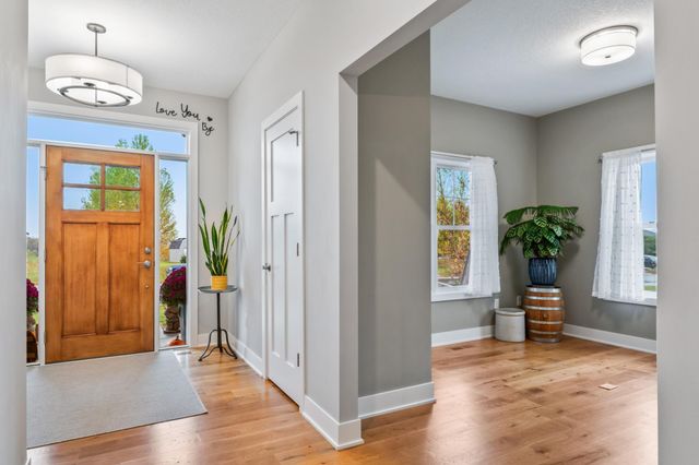 1009 Marion Court NE, Montgomery, MN 56069