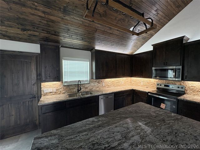 11913 Sandy Acres Trail, Kingston, OK 73439