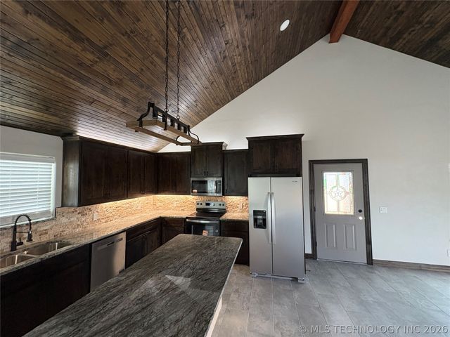 11913 Sandy Acres Trail, Kingston, OK 73439