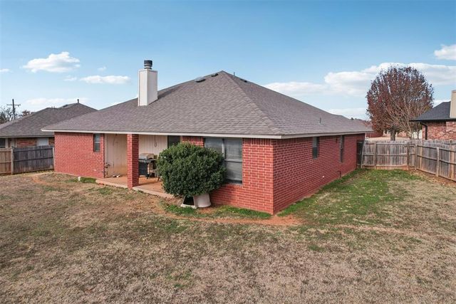 304 Cherokee Court, Blanchard, OK 73010