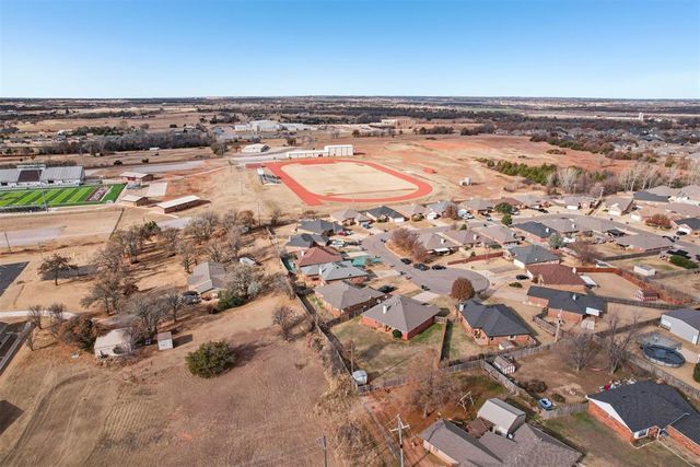 304 Cherokee Court, Blanchard, OK 73010