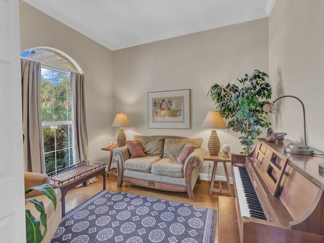 2225 Seaside Street, Vero Beach, FL 32963