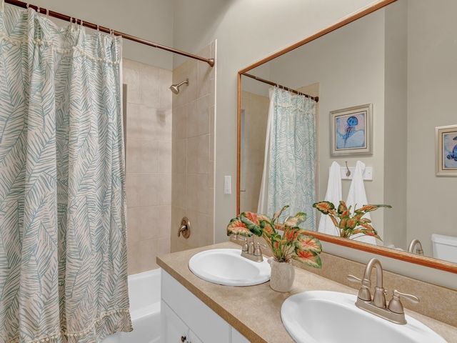 2225 Seaside Street, Vero Beach, FL 32963