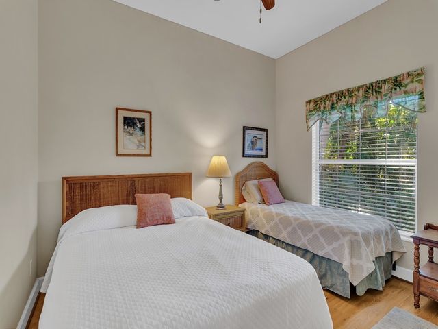 2225 Seaside Street, Vero Beach, FL 32963