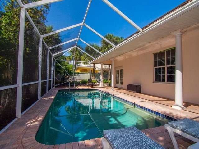 2225 Seaside Street, Vero Beach, FL 32963