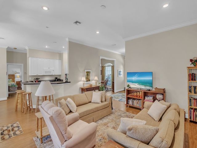 2225 Seaside Street, Vero Beach, FL 32963