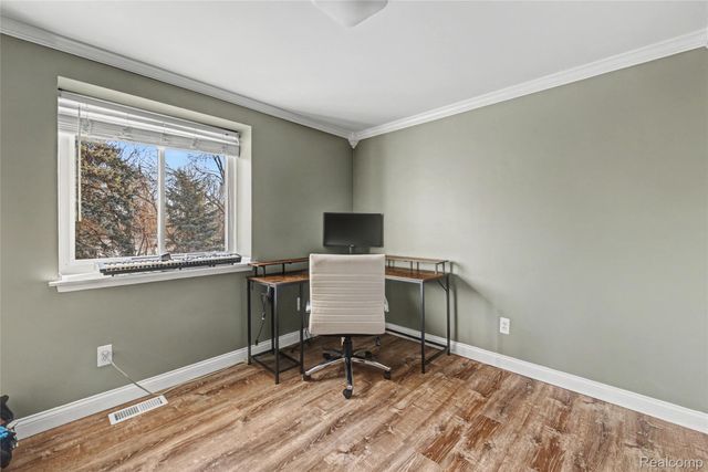 45860 Kensington Street, Utica, MI 48317