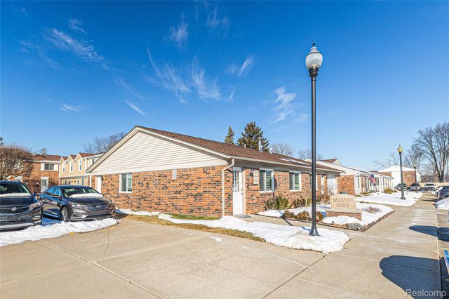 45860 Kensington Street, Utica, MI 48317