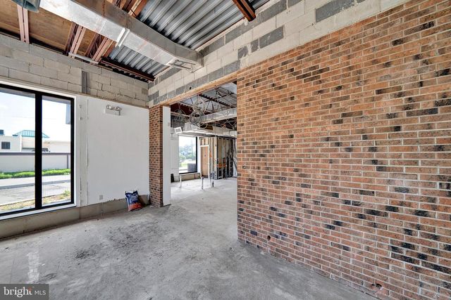 40 SCOTCH RD, Ewing, NJ 08628