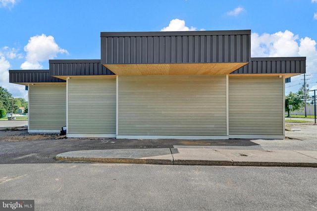 40 SCOTCH RD, Ewing, NJ 08628