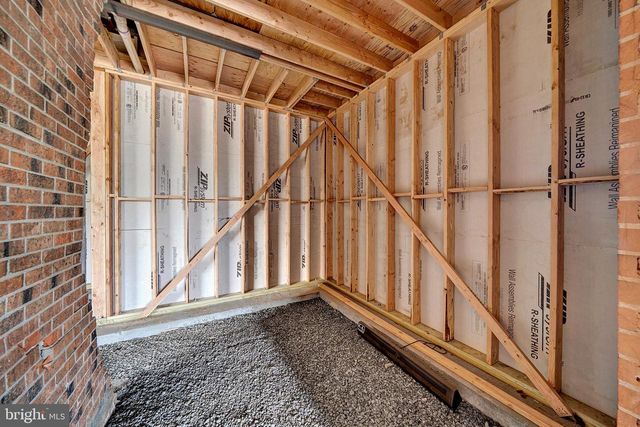 40 SCOTCH RD, Ewing, NJ 08628