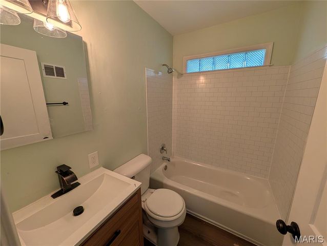 437 Lancashire Road, Unknown, MO 63137