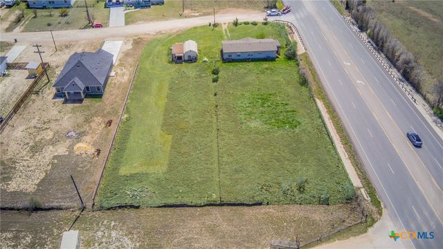 101 Crestview Drive, Liberty Hill, TX 78642
