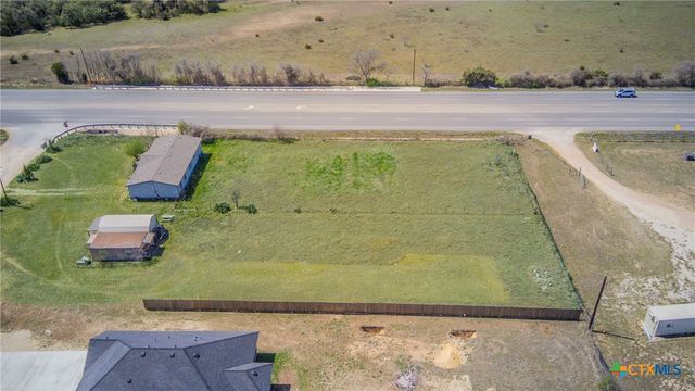 101 Crestview Drive, Liberty Hill, TX 78642