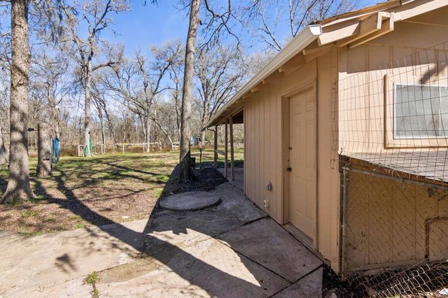 3046 River Bend Lane, Sealy, TX 77474