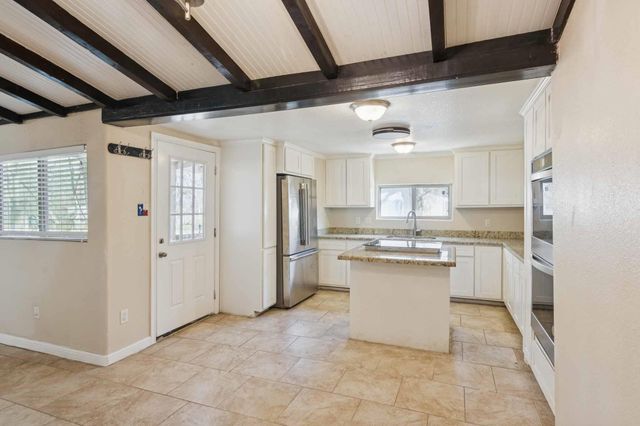 3046 River Bend Lane, Sealy, TX 77474