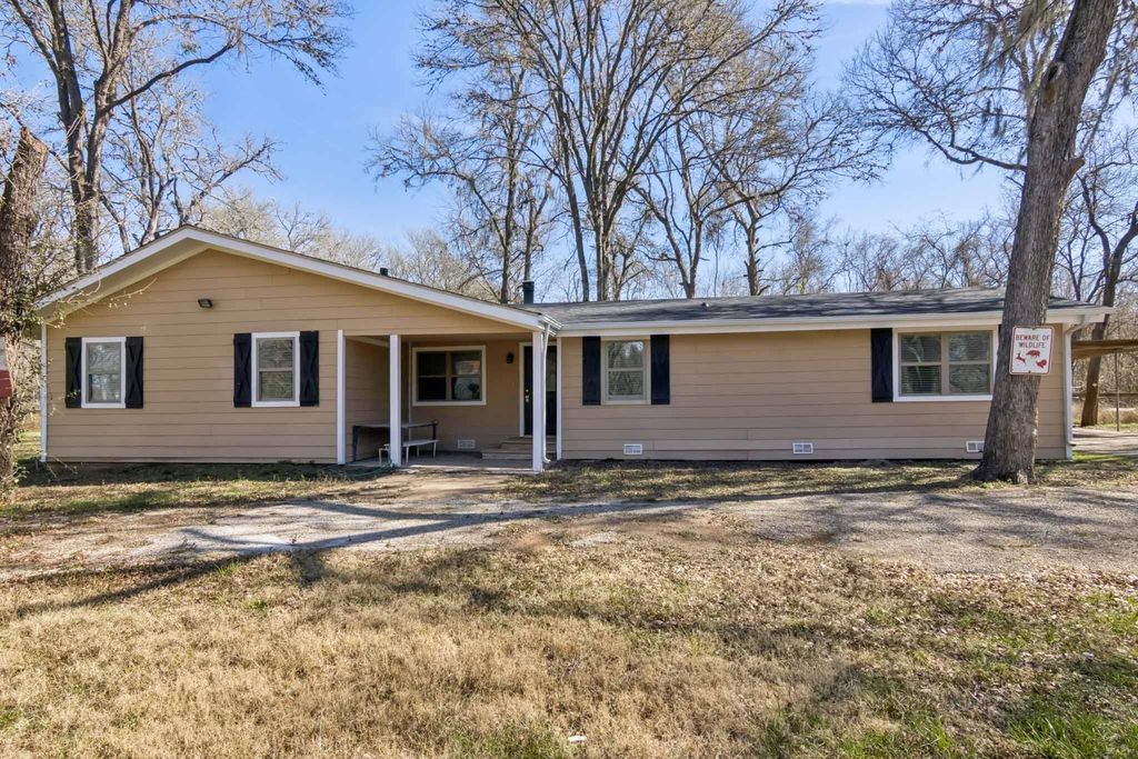3046 River Bend Lane, Sealy, TX 77474