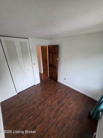 8636 Running Fox Cir, Louisville, KY 40291