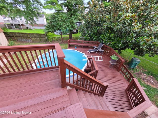8636 Running Fox Cir, Louisville, KY 40291