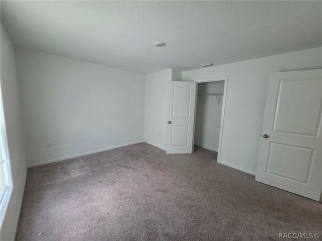 9610 N San Jose Way, Citrus Springs, FL 34433