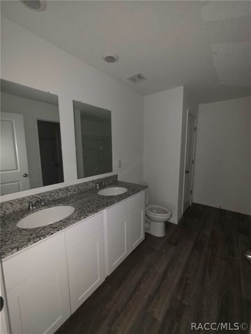 9610 N San Jose Way, Citrus Springs, FL 34433