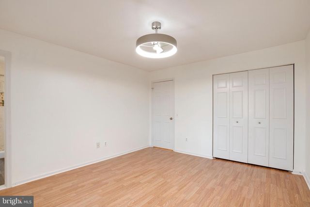 6012 WESTBOURNE PL, Centreville, VA 20120